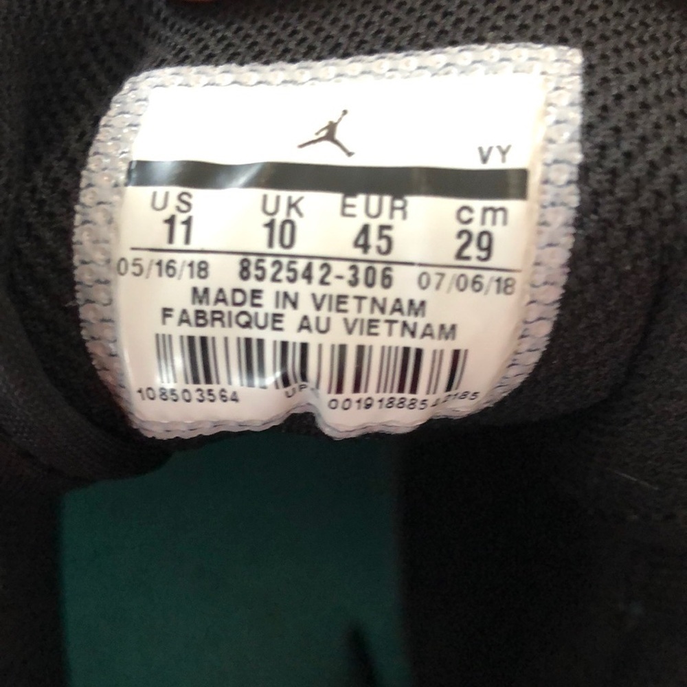 Air Jordan 1 Mid SE 'South Beach' - Picture 16 of 17